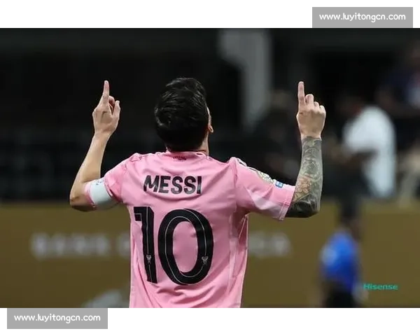 伊布怒批迈阿密：梅西在雕像群中踢球，输球的是足球本身